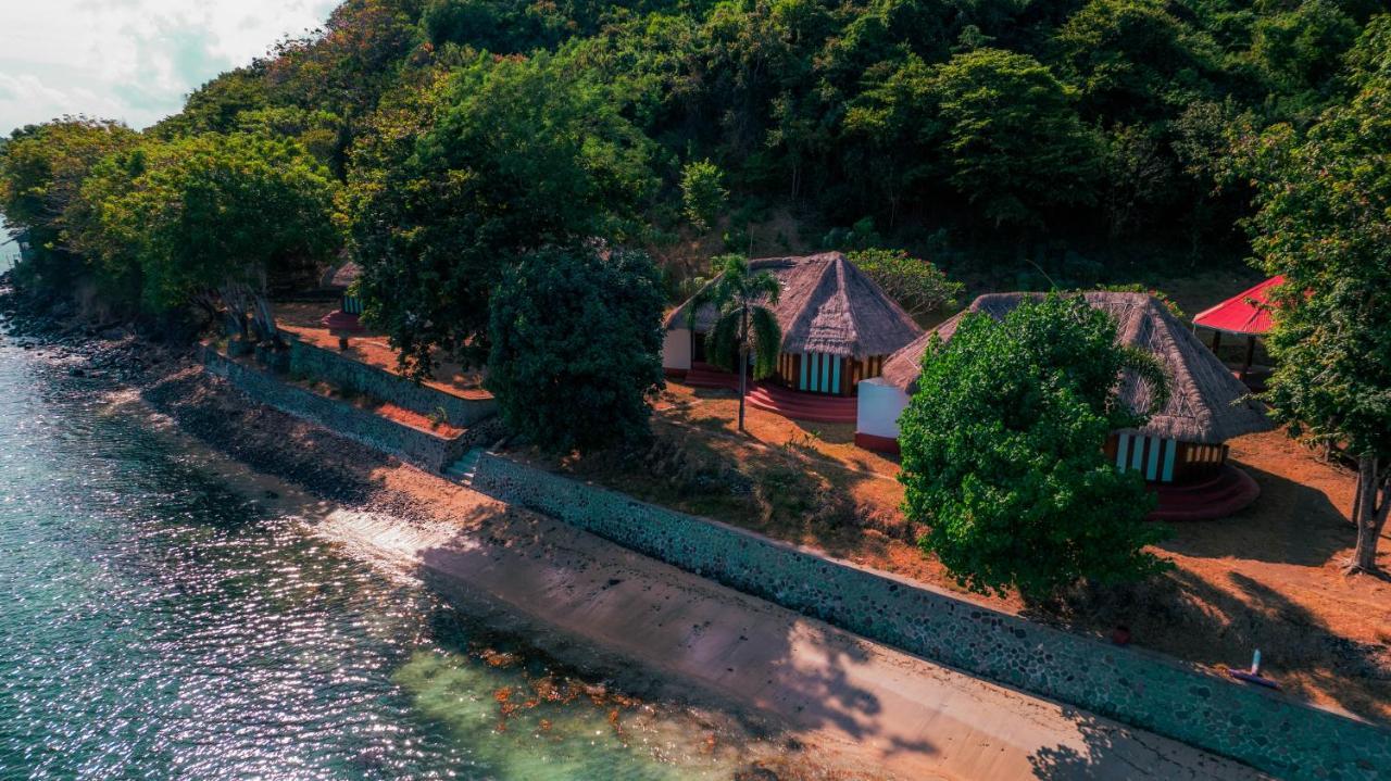 Khabita Beach Resort Lembar  Екстериор снимка