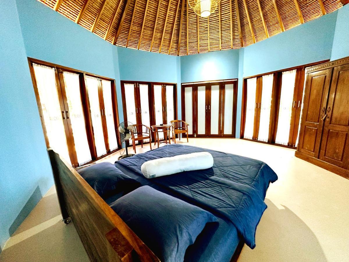 Khabita Beach Resort Lembar  Екстериор снимка