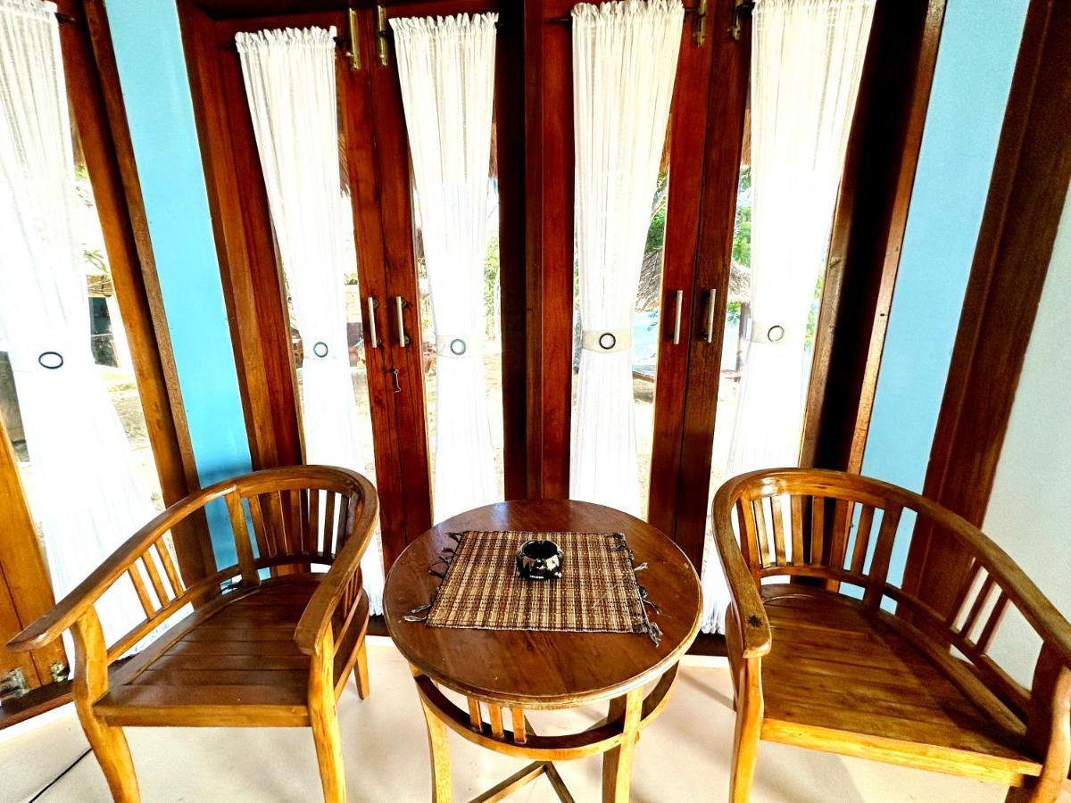 Khabita Beach Resort Lembar  Екстериор снимка