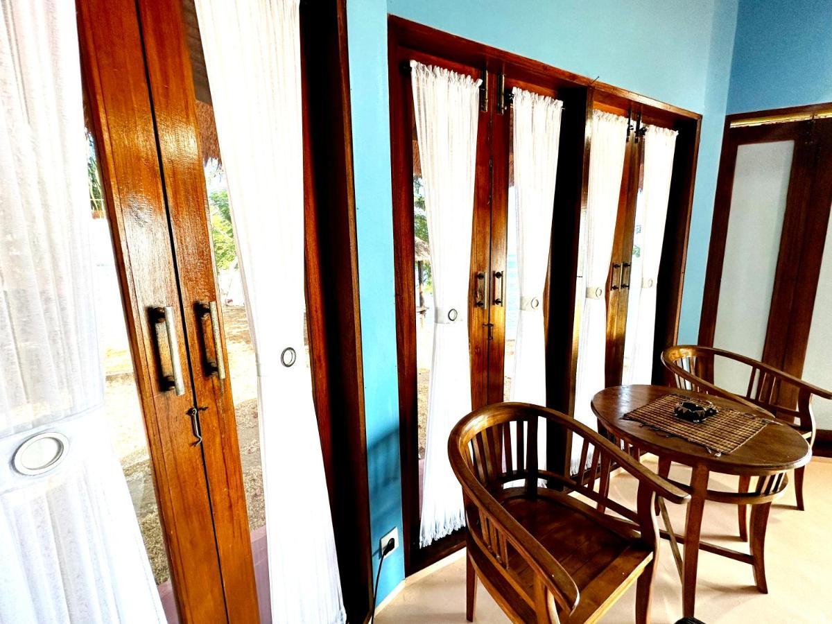 Khabita Beach Resort Lembar  Екстериор снимка
