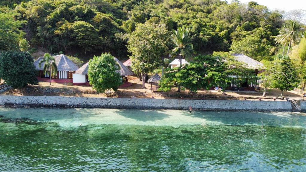 Khabita Beach Resort Lembar  Екстериор снимка